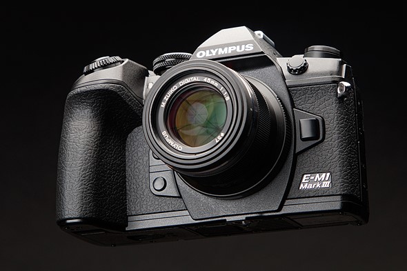 Olympus E M1 III beauty 03